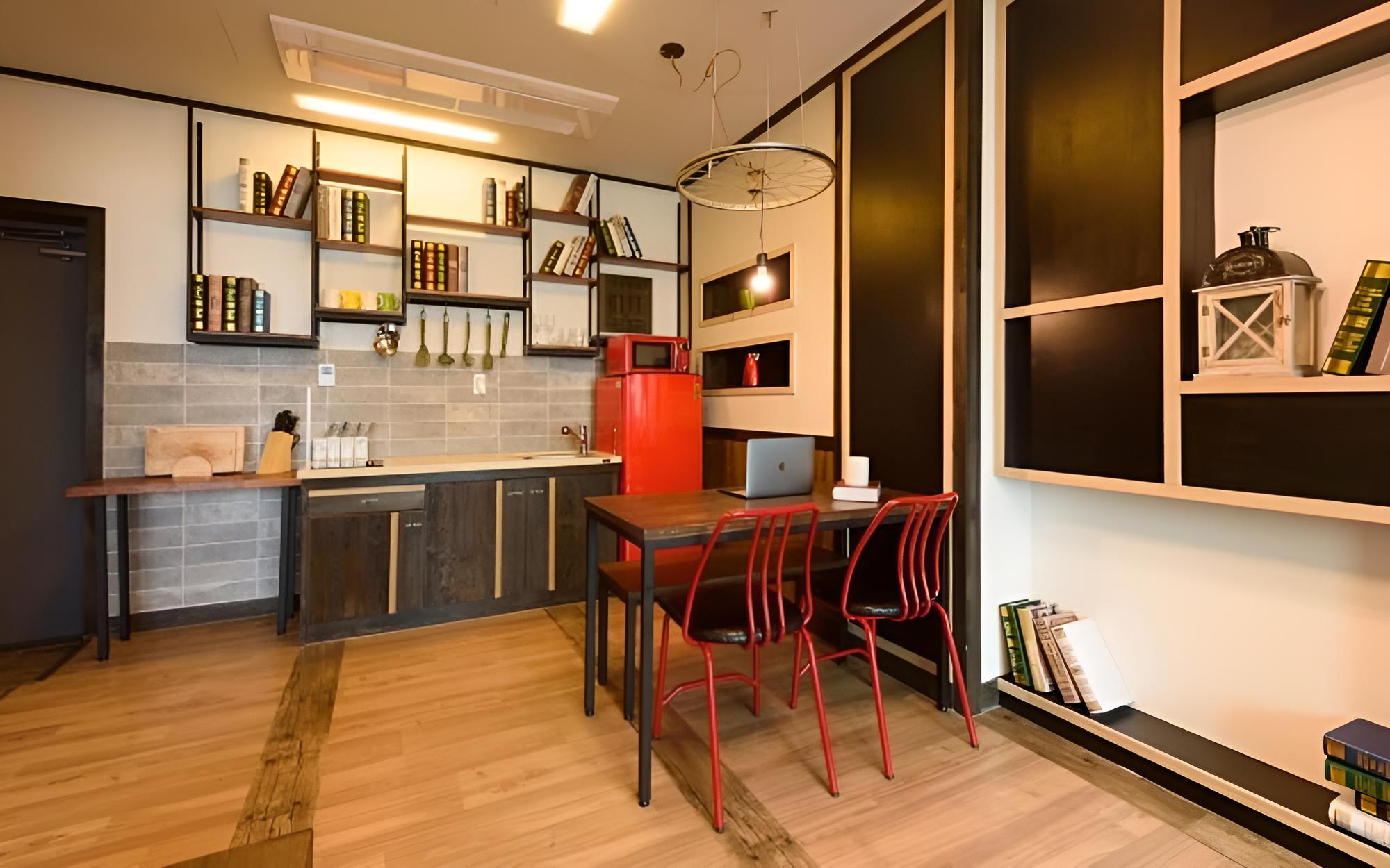 Room (B202 (Indoor Spa)) - Photo 6