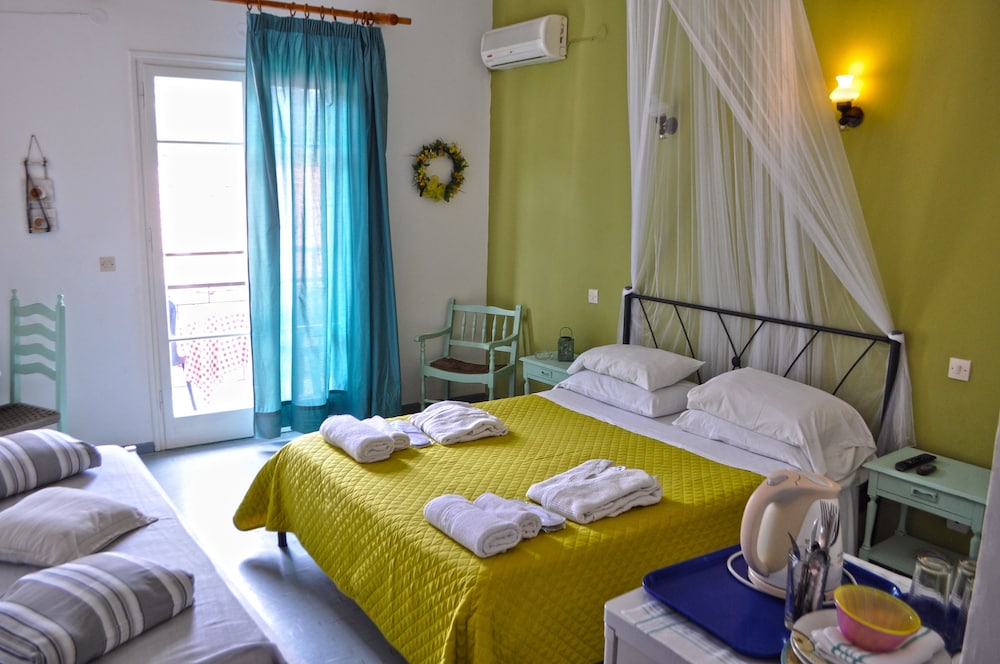 Basic Double or Twin Room photo 1