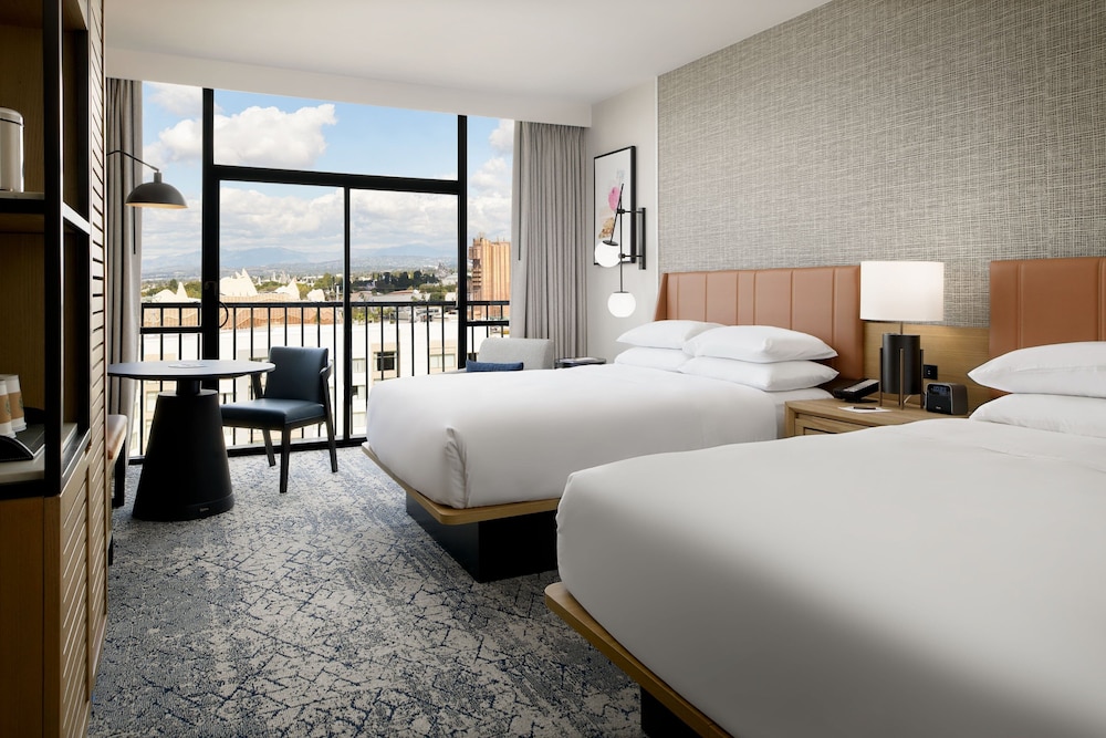 Premium Room, 2 Queen Beds - Photo 1