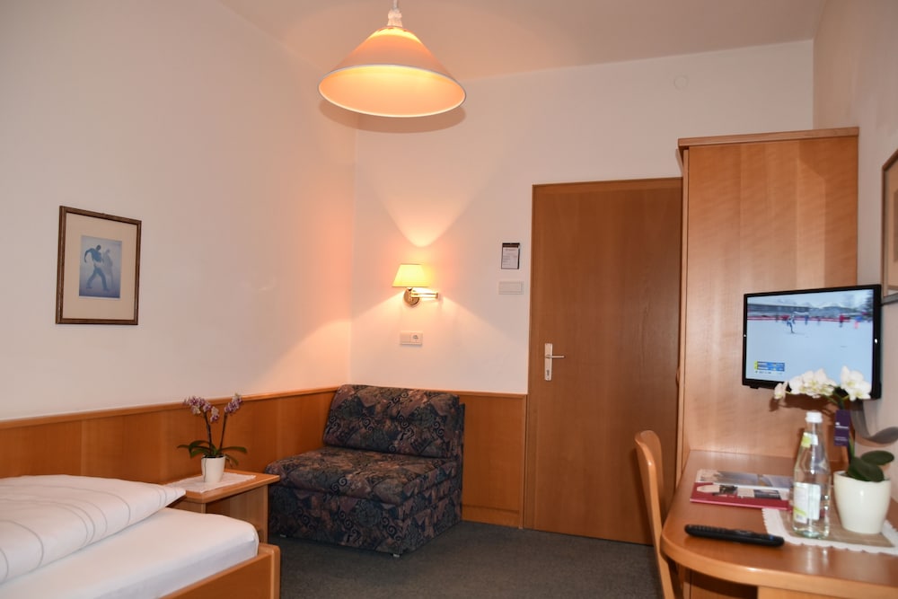 Basic Single Room, Balcony