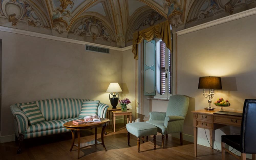Historic Donini Junior Suite - Photo 3