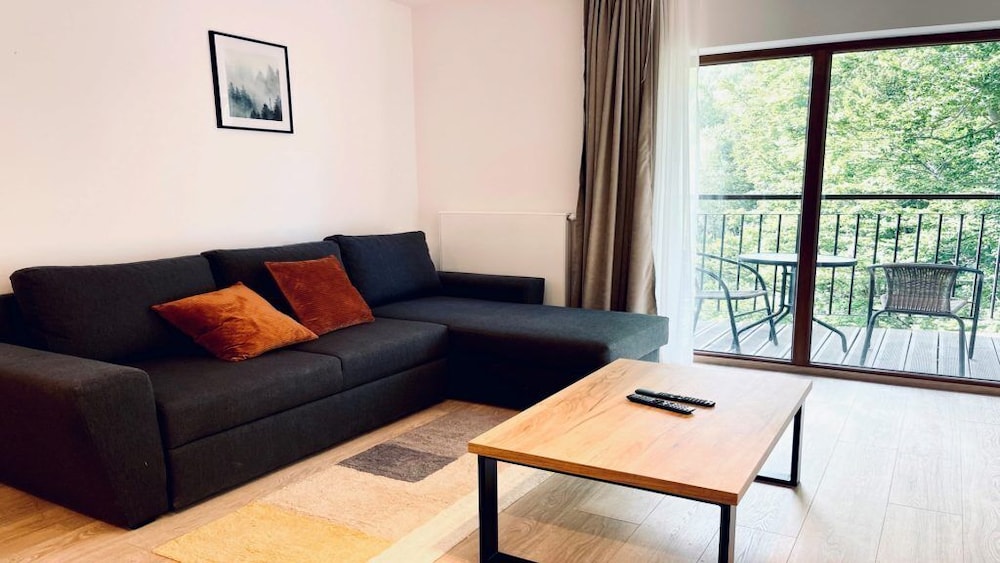 Apartment (3096)