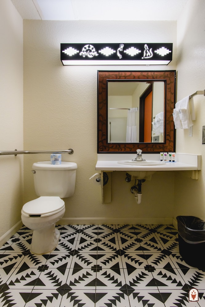 Room, 2 Queen Beds, Accessible (Handicap Accessible Double Queen Room) - Photo 11