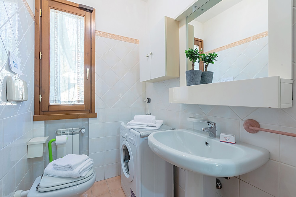 Family House, Multiple Bedrooms, 2 Bathrooms, Mountainside (Comfortable House With Pool&Lovely) photo 3