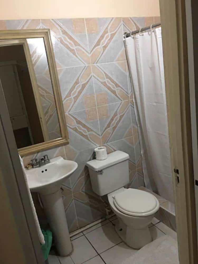 Deluxe Suite, 1 Queen Bed photo 3