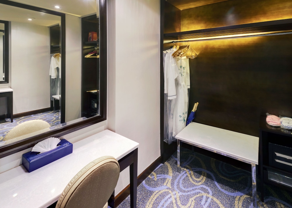 Business Suite - Photo 2