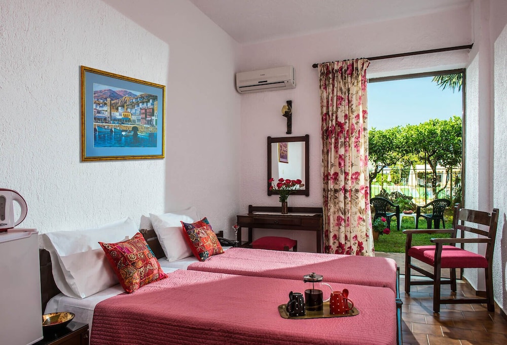Standard Twin Room, Garden View