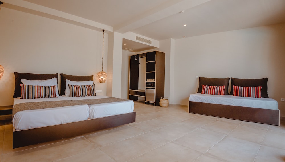Large Double Room photo 2