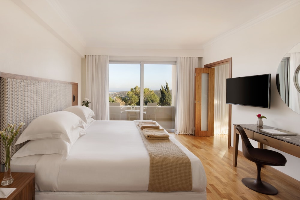 Deluxe Suite, Sea View - Photo 3