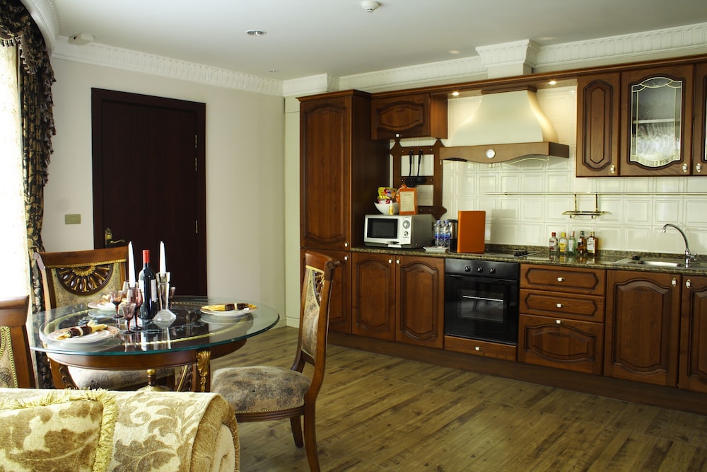 Four Seasons Suite - Photo 6