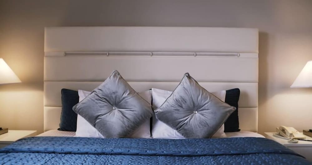 Standard Room, 1 King Bed - Photo 5
