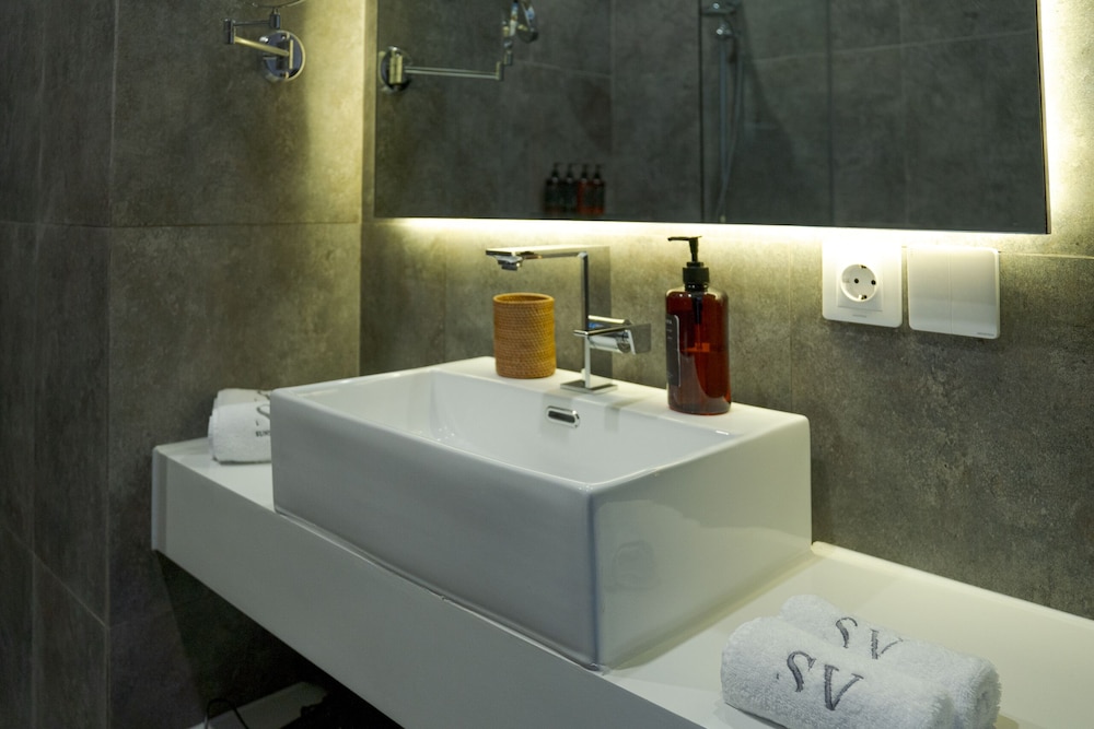 Executive Villa, 2 Bedrooms, Non Smoking, Pool View photo 3