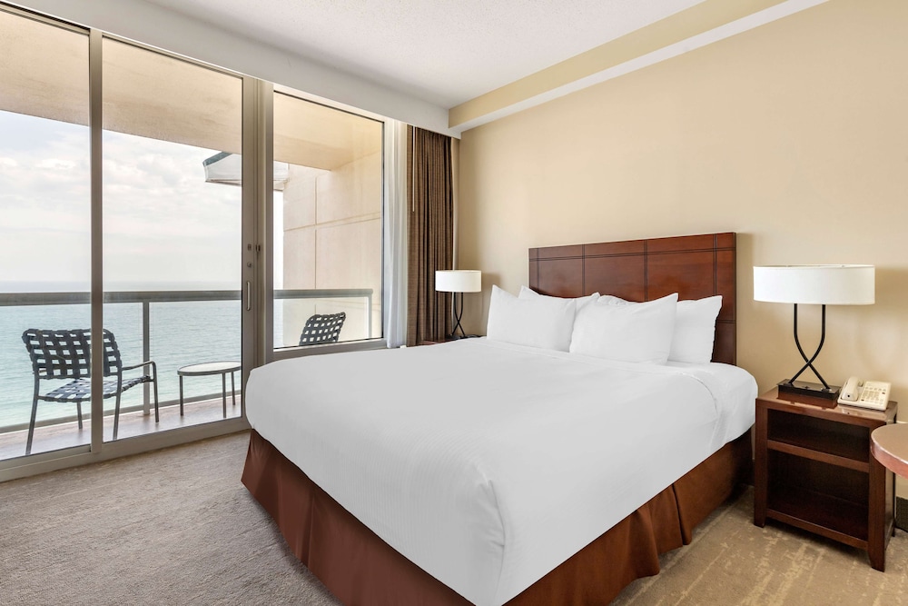 3 BEDROOM OCEAN FRONT SUITE W/3 KING BEDS