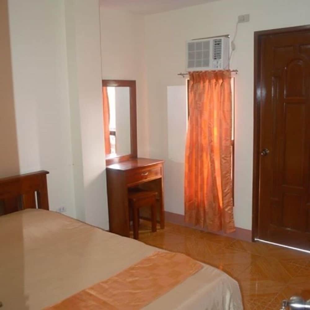 Double Room, 1 Queen Bed photo 1