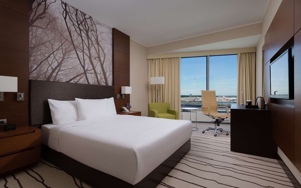 Queen Deluxe Room with view photo 2