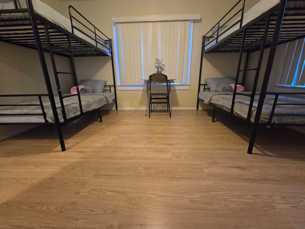 Shared Dormitory, Men only photo 1
