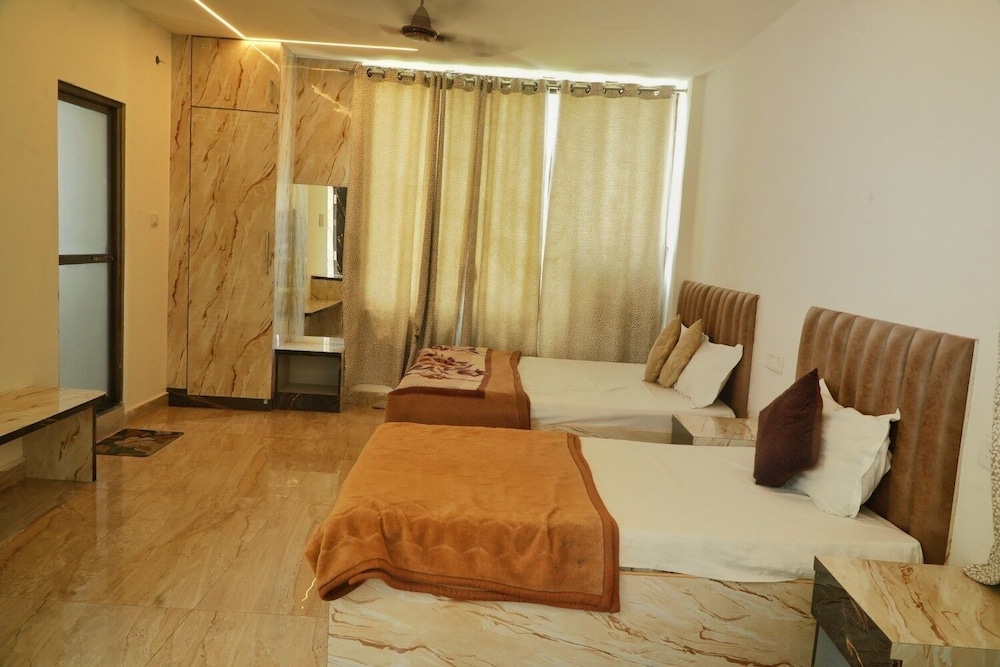 Family Triple Room, Courtyard View photo 1