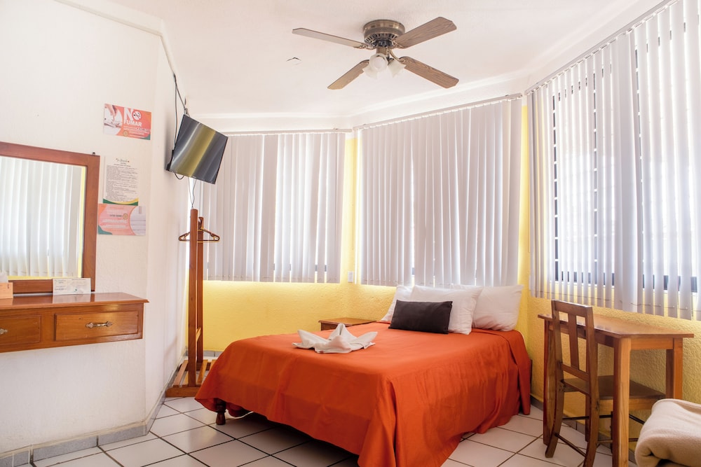 Standard Double or Twin Room, City View photo 2