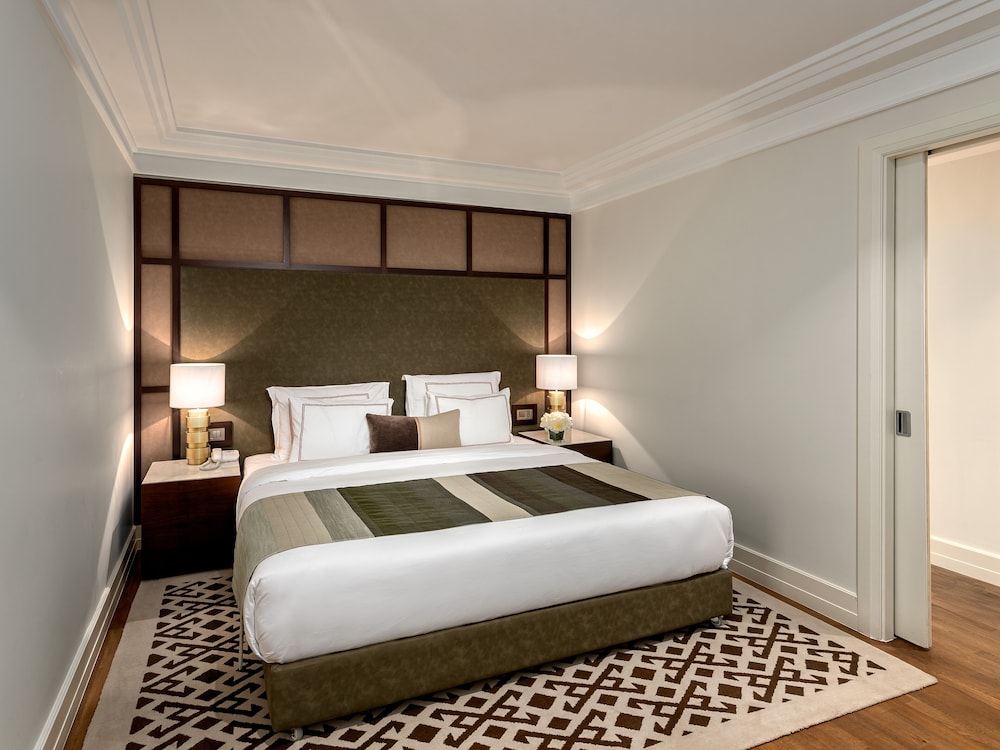 Executive Suite, Terrace