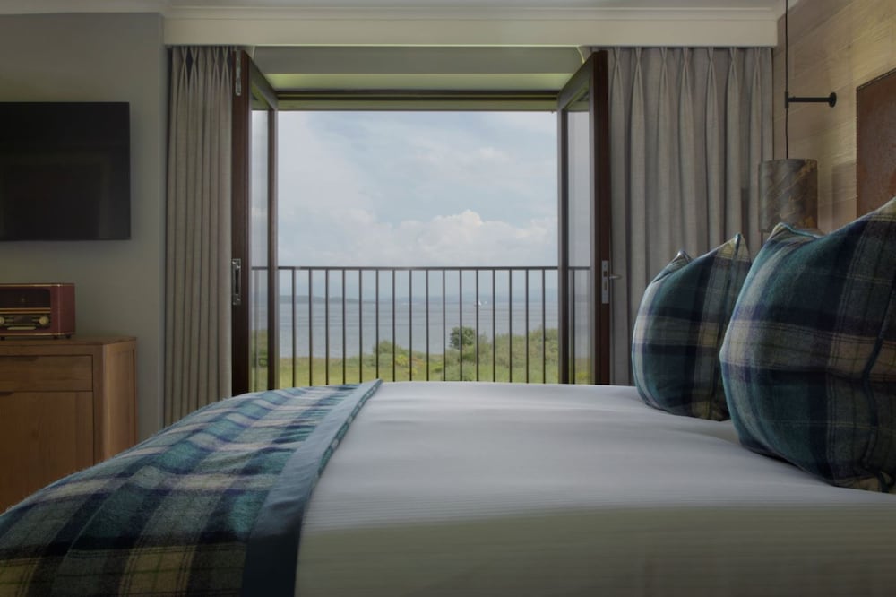 Seaview Suite - Photo 4