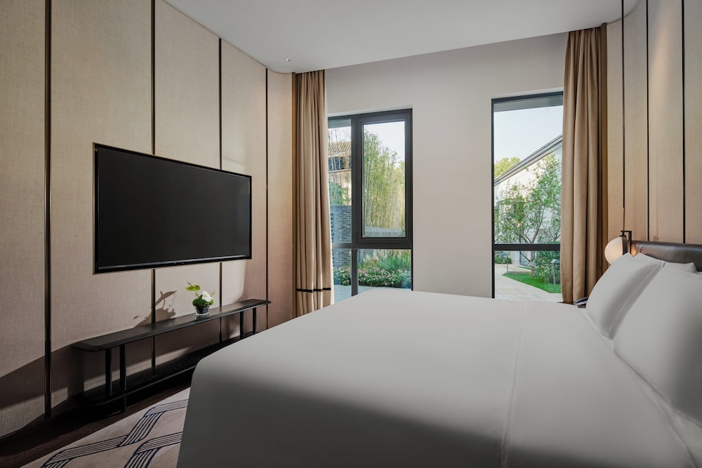 Suite, 1 Bedroom photo 1