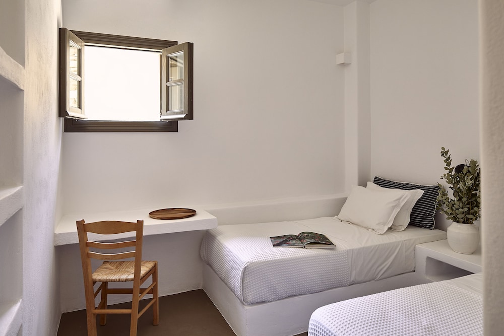 Azure  Villa, 5 Bedrooms, Private Pool, Sea View - Photo 15