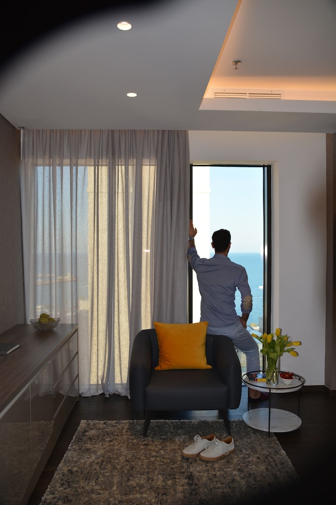 Superior Room with Sea View - Photo 6