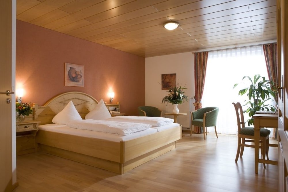 Standard Double Room - Photo 3