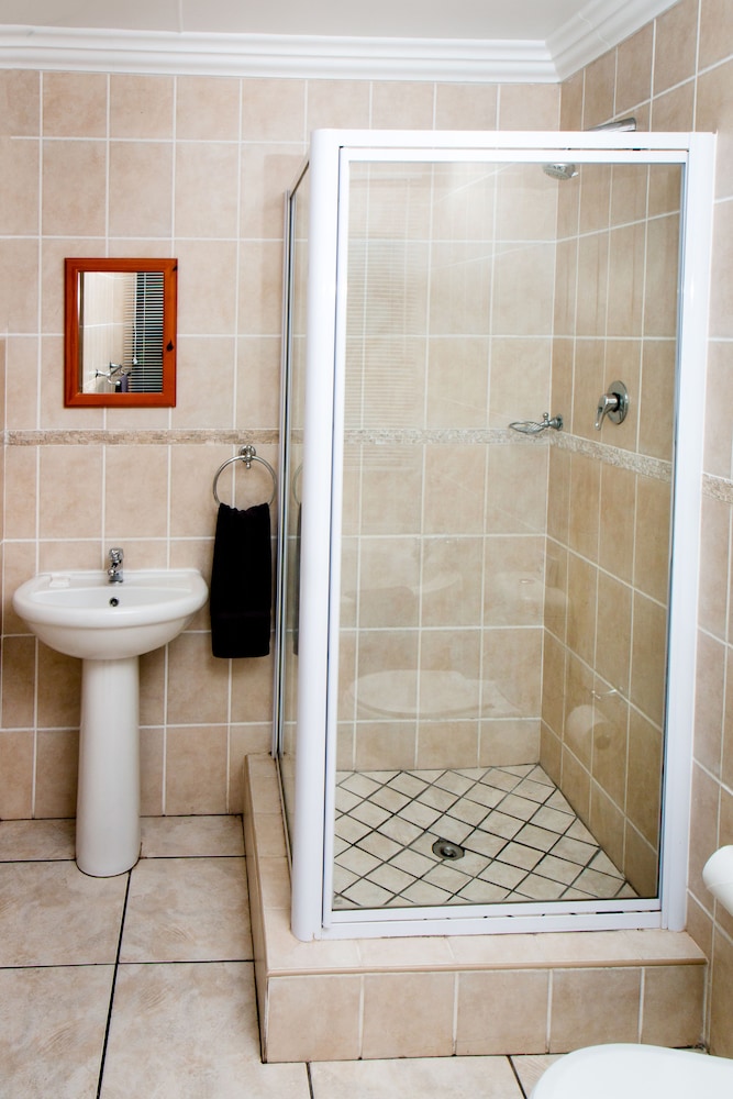 3 Bedroom Large Apartment photo 3