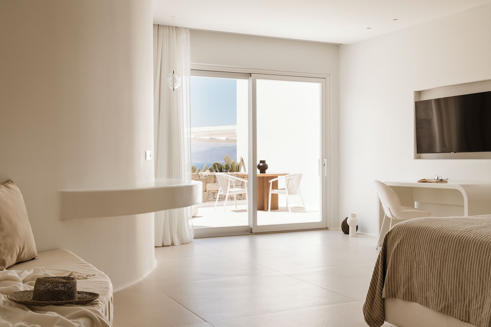 Signature Suite, Jetted Tub, Sea View - Photo 29