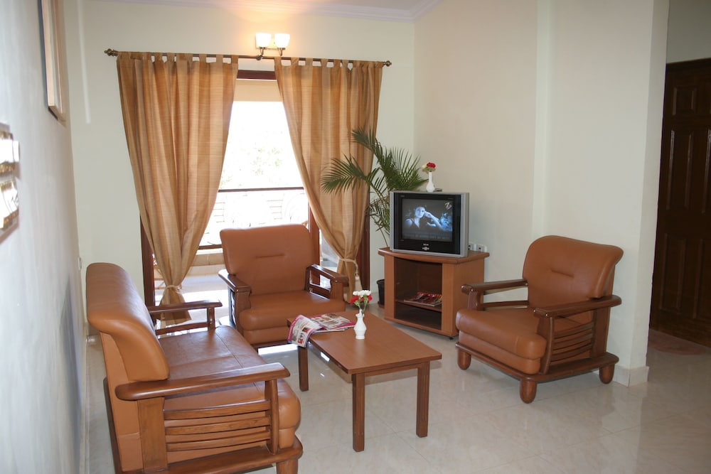 2 BHK Apartment photo 2