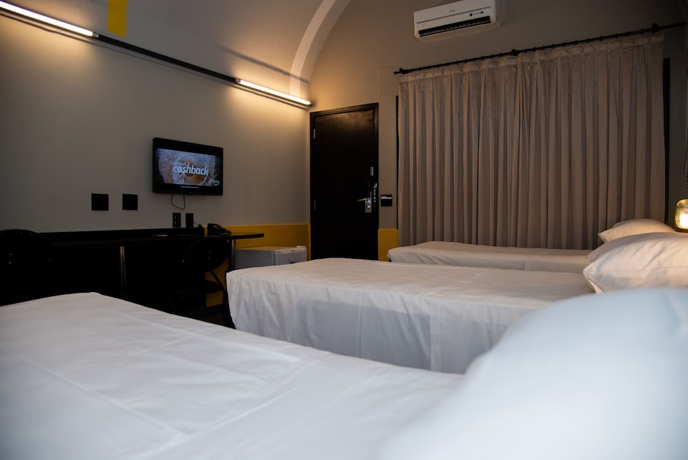 Executive Apartment, 3 Twin Beds - Photo 3