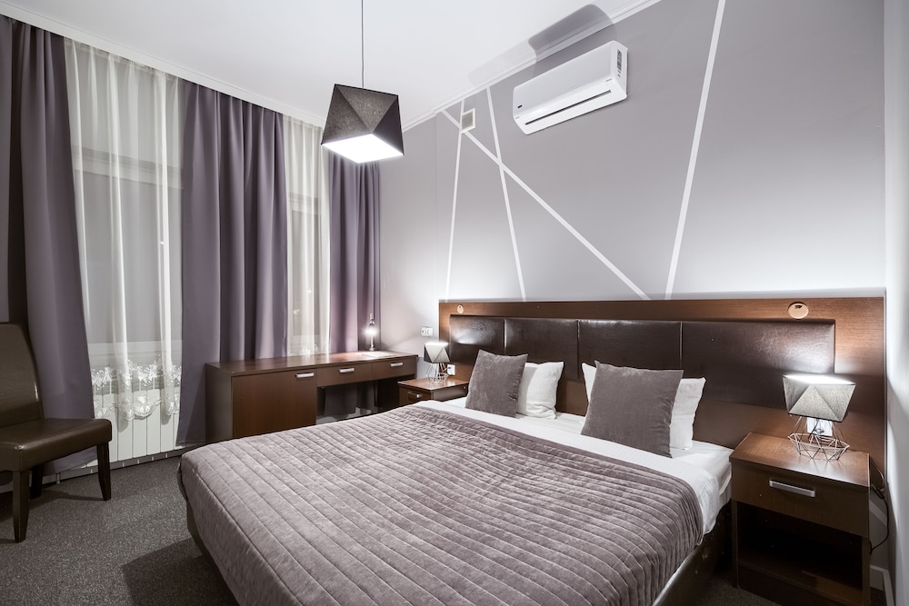 Classic Double Room, 1 Queen Bed