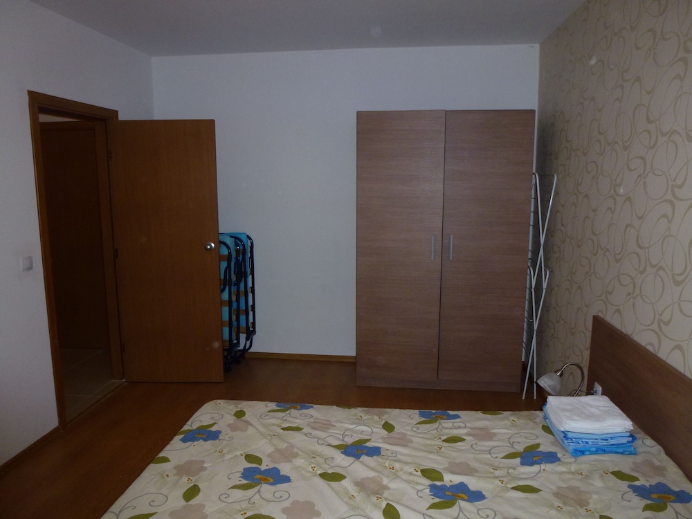 Comfort Apartment, Pool View