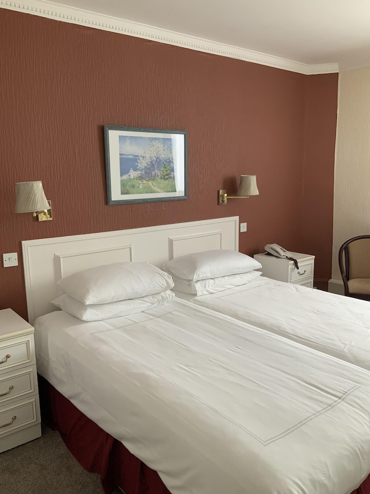 Twin Room, Ensuite (with Inland View ) photo 2
