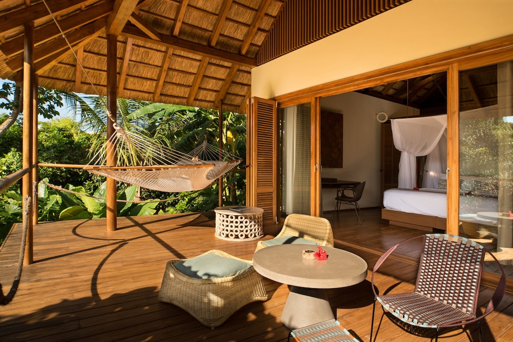 Bungalow, 1 King Bed, Garden View