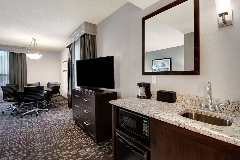 Suite, 1 King Bed (South Wing, Conference) - Photo 1