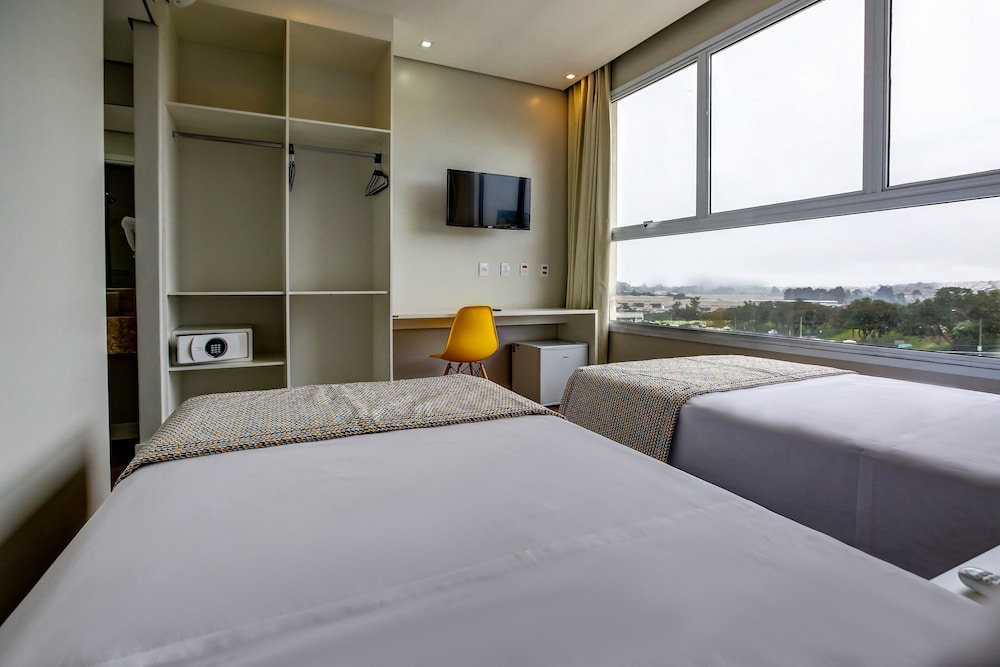 Standard Room, 2 Twin Beds - Photo 5