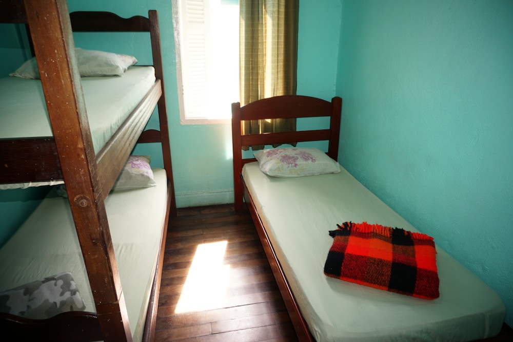 Economy Triple Room - Photo 1