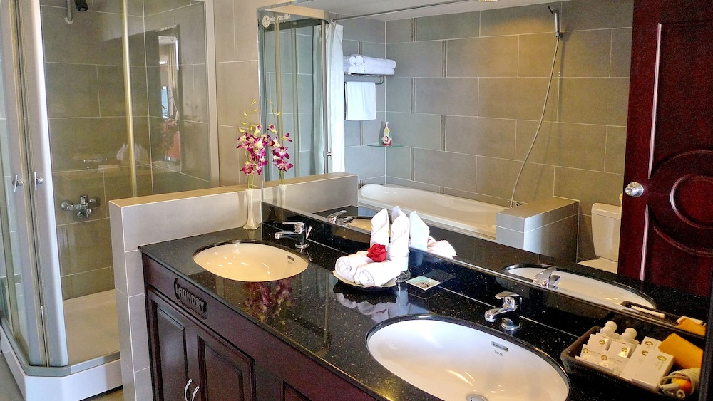 Suite, Sea View - Photo 20