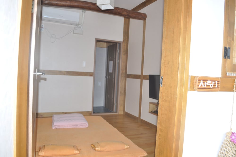 Twin Room photo 2