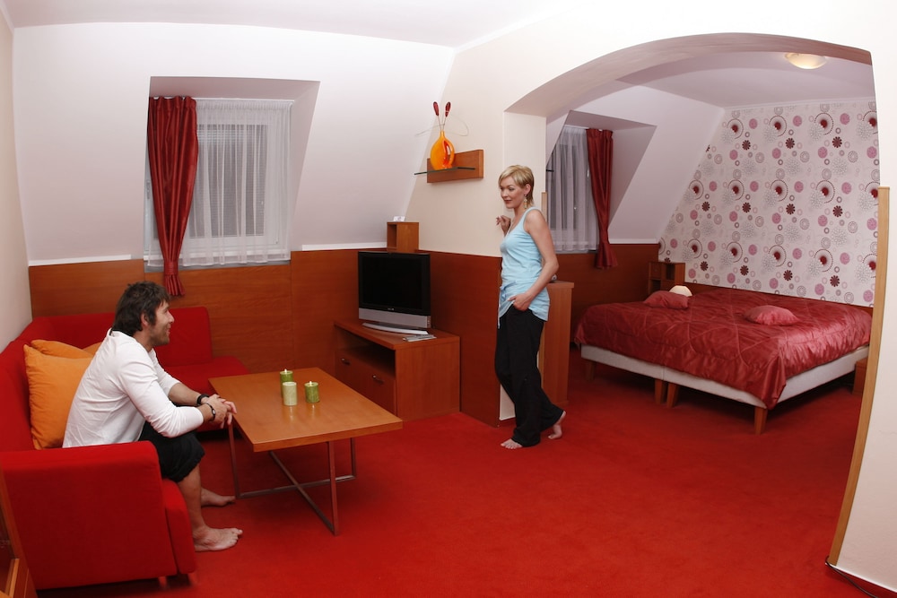 Family Apartment photo 3