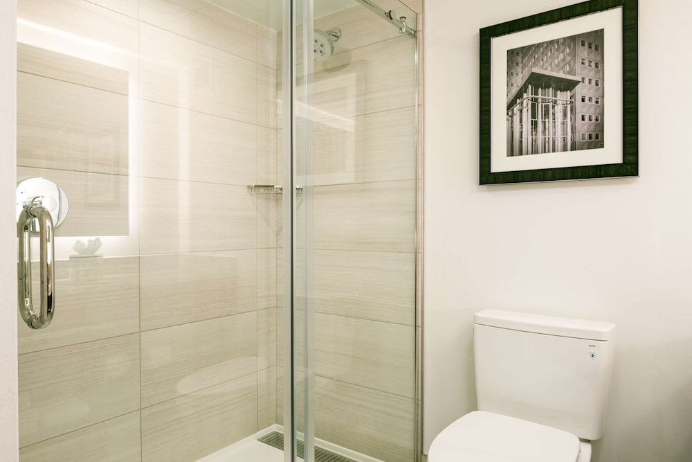 Suite, 1 King Bed, Non Smoking (2 Bedrooms) - Photo 17