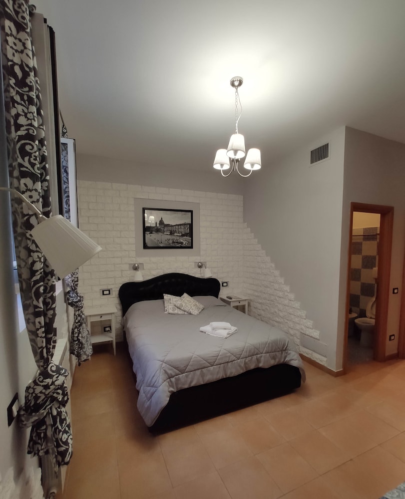 City Quadruple Room photo 2