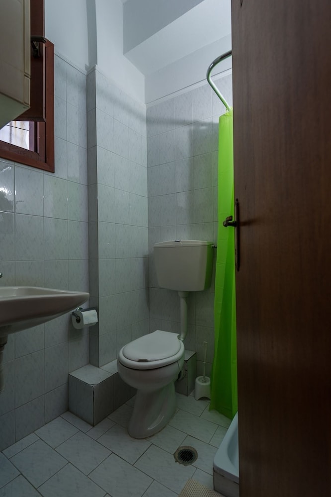 House, 3 Bedrooms photo 1