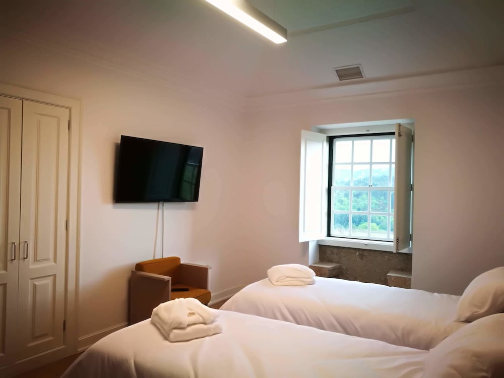 Standard Double or Twin Room - Photo 1