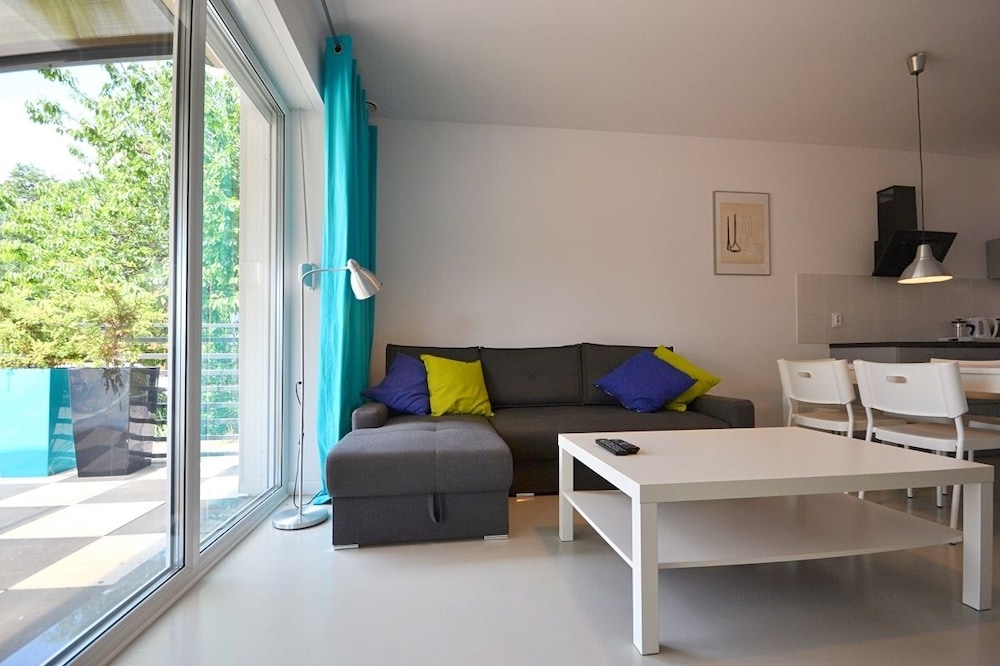 Family Apartment, 1 Bedroom, Kitchenette, Partial Lake View (Apartament A2) photo 1