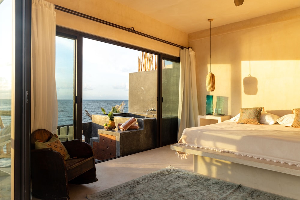 Cielo Master Deluxe Oceanfront king size bed with plunge pool and terrace - Photo 9