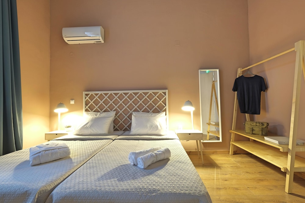 Standard Double Room - Photo 3