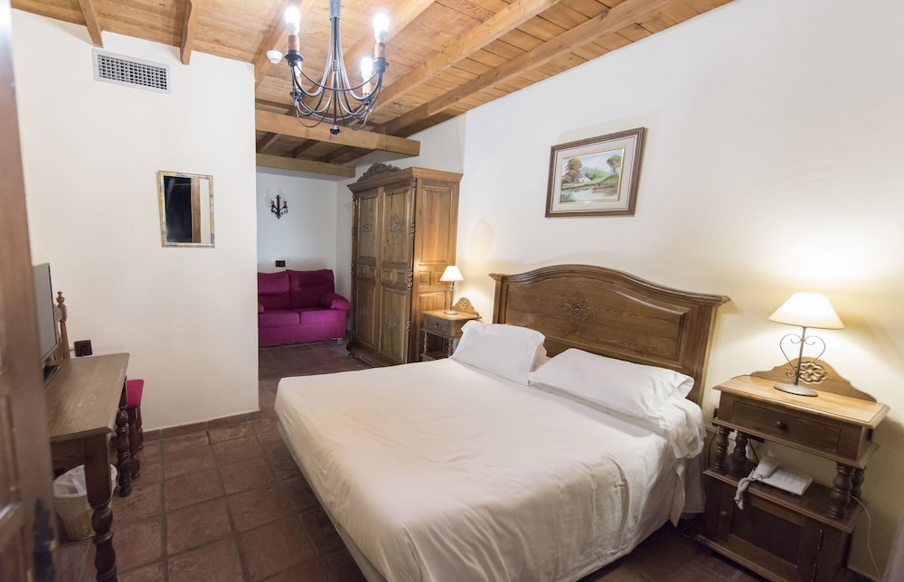 Standard Double Room - Photo 2